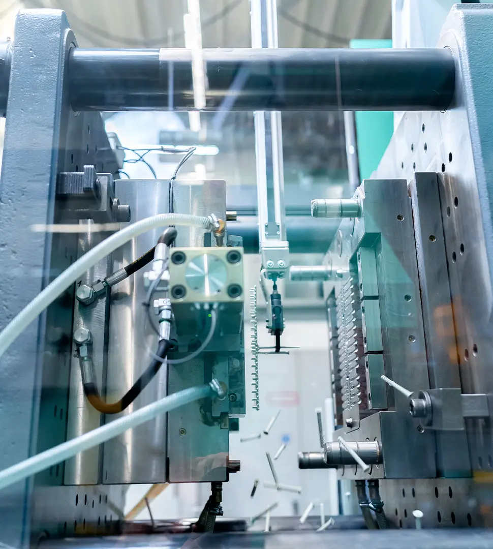 Herstellung von Dübeln mit einer Maschine